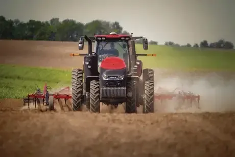 Case IH Magnum 325
