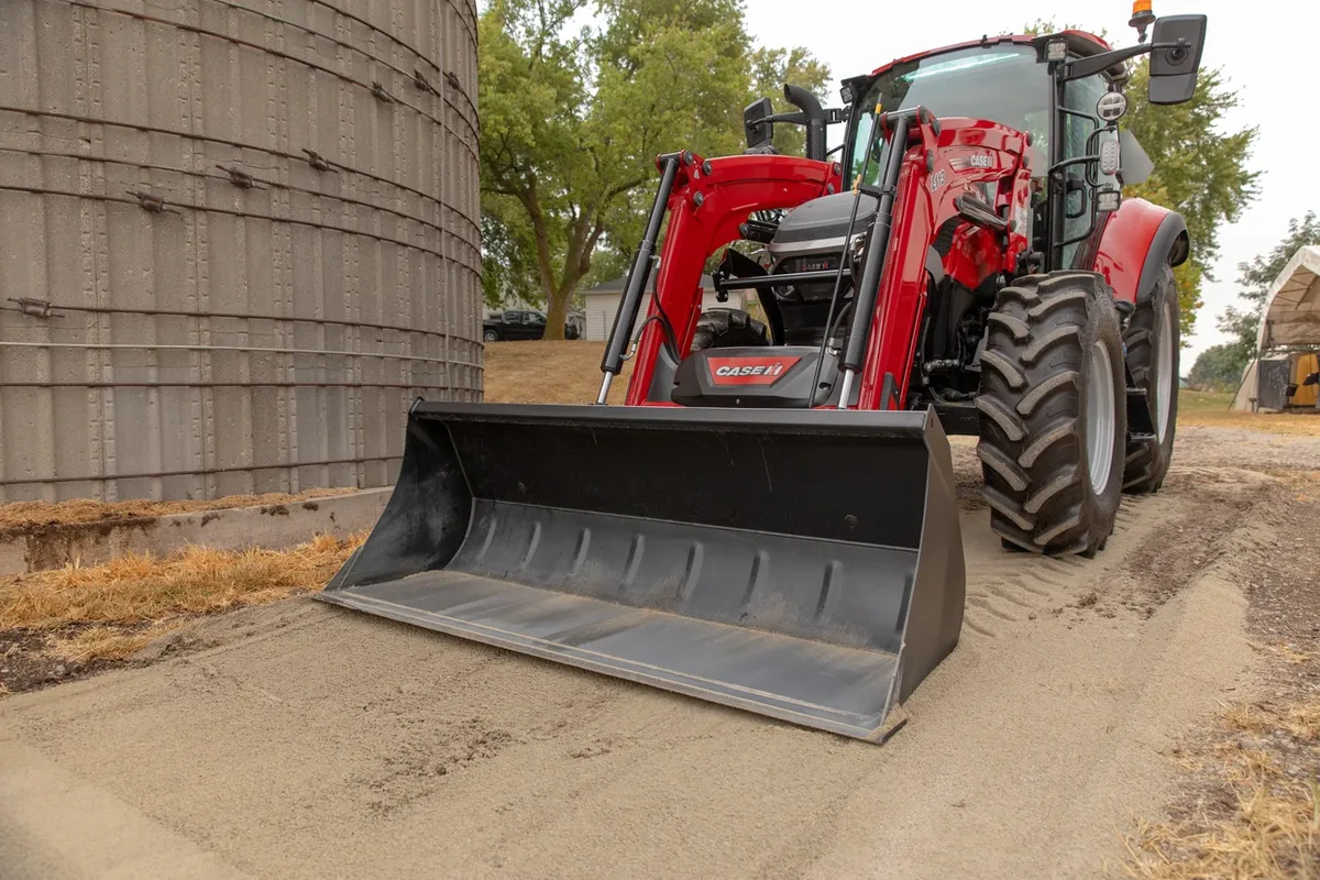 Case IH Farmall 110M