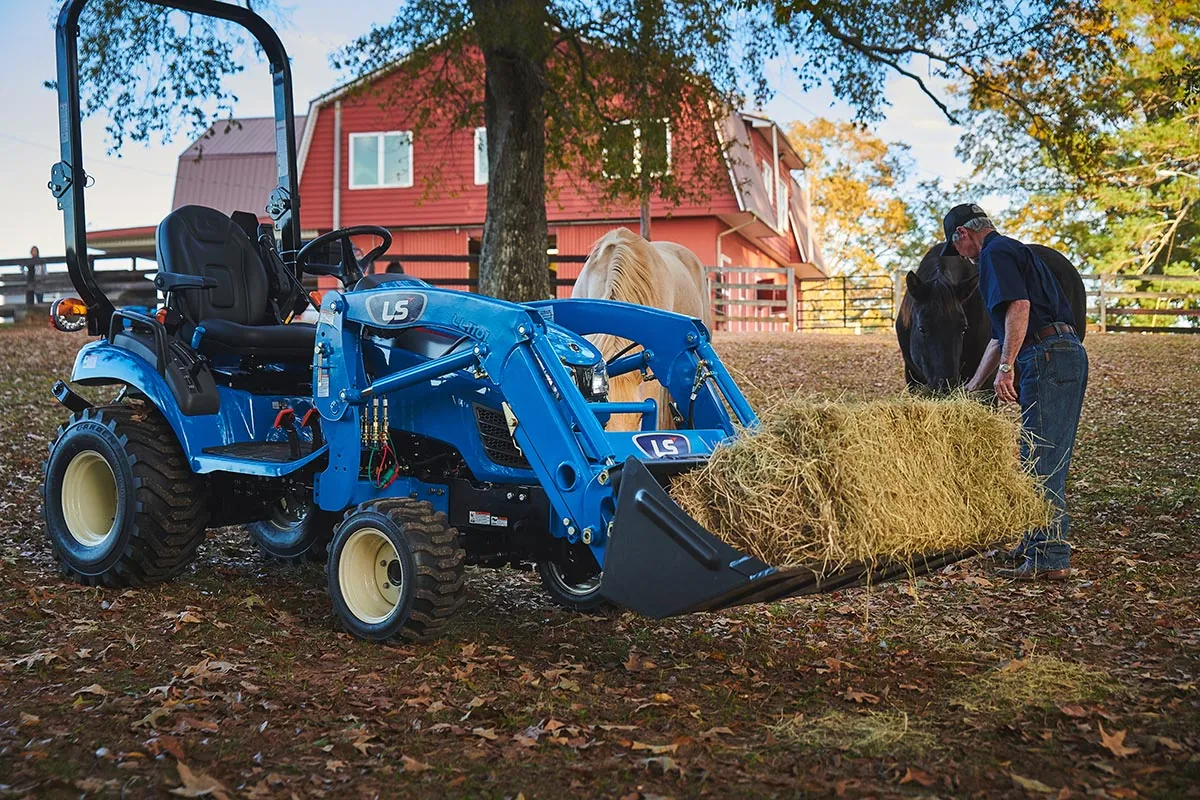LS Tractor MT122