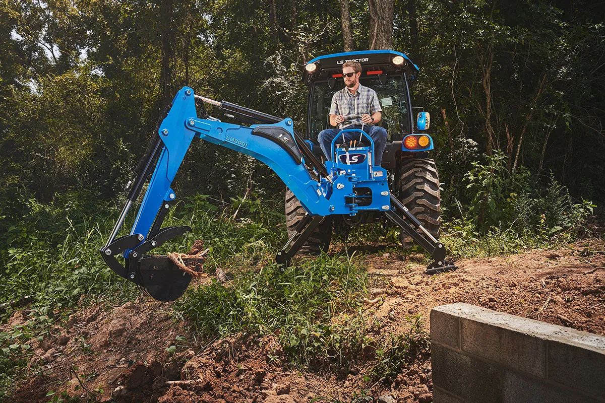 LS Tractor MT242HE