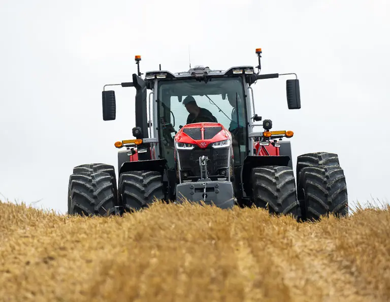 Massey Ferguson 9S.370