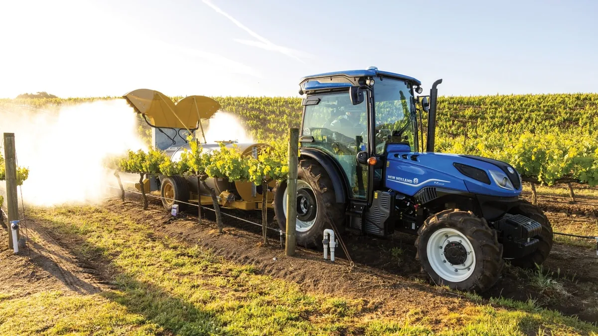 New Holland T4.90V